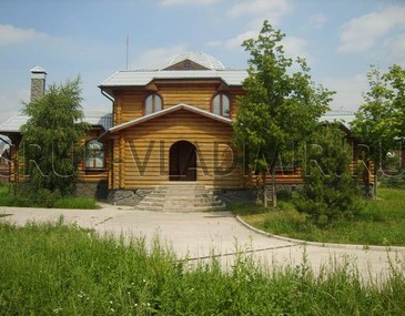 Деревянные дом и баня под городом Подольск